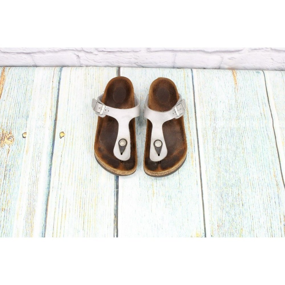 Birkenstock  Silver Leather Slip On T-Strap Thong Flip Flop Size 5 - Picture 5 of 9